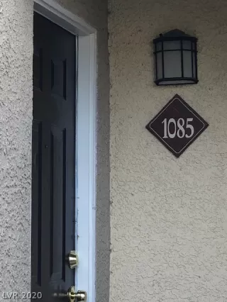 Photo #2: 2231596 Listing