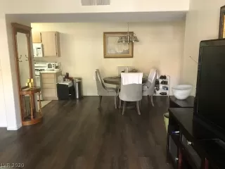 Photo #3: 2231596 Listing