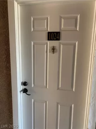 Photo #3: 2231597 Listing