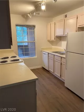 Photo #6: 2231597 Listing