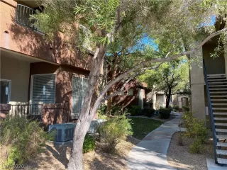 Photo #2: 2231612 Listing 