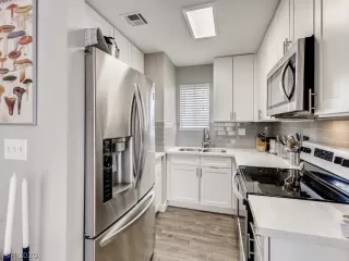 Photo #4: 2231627 Listing