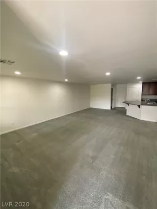 Photo #3: 2231641 Listing 