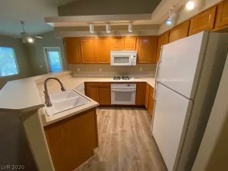 Photo #5: 2231709 Listing