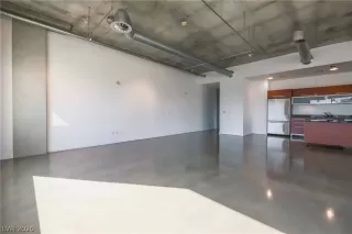 Photo #2: 2231721 Listing