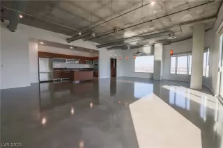 Photo #4: 2231721 Listing