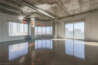 Photo #5: 2231721 Listing