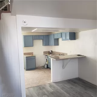 Photo #1: 2231730 Listing 