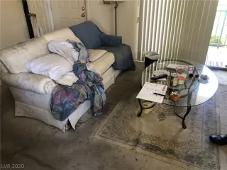 Photo #4: 2231751 Listing