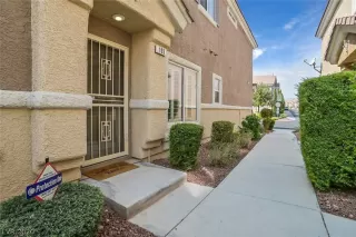 Photo #2: 2231757 Listing