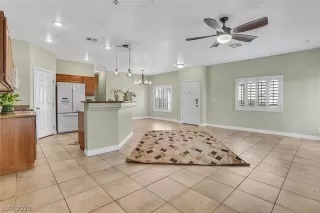 Photo #3: 2231757 Listing