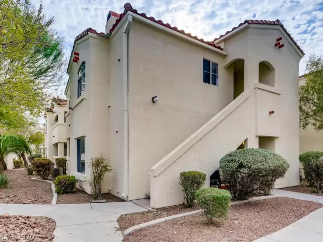 MLS: 2231819 Condo For Sale