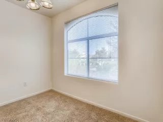 Photo #4: 2231819 Listing 