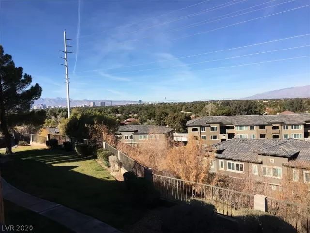 MLS: 2231922 Condo For Sale