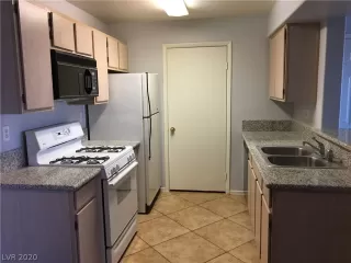 Photo #6: 2231922 Listing 