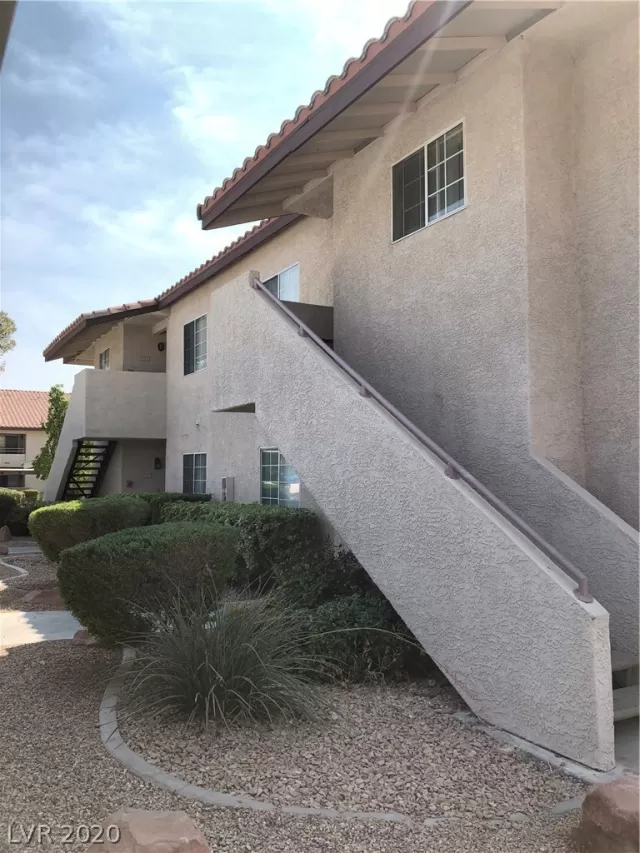 MLS: 2231931 Condo For Sale