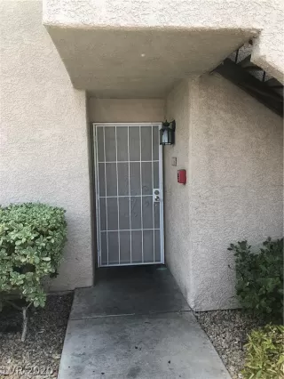 Photo #1: 2231931 Listing 