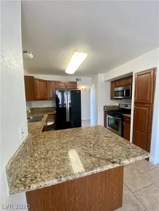 Photo #5: 2231931 Listing 