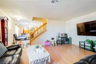 Photo #2: 2232043 Listing