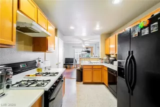 Photo #5: 2232043 Listing