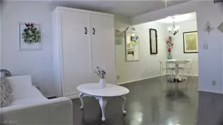 Photo #5: 2232109 Listing