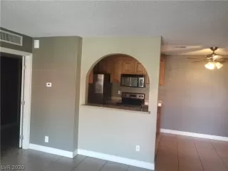 Photo #2: 2232118 Listing