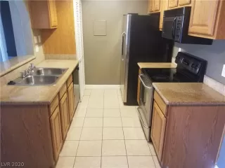 Photo #3: 2232118 Listing