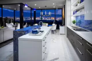 Photo #2: 2232126 Listing