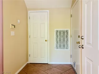 Photo #2: 2232171 Listing