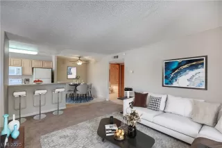 Photo #3: 2232234 Listing 