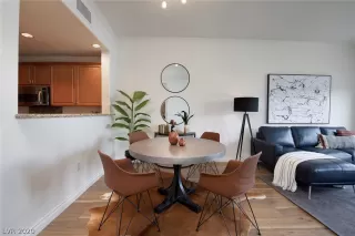 Photo #5: 2232250 Listing