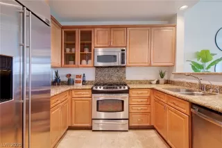 Photo #6: 2232250 Listing