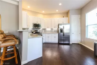 Photo #2: 2232256 Listing