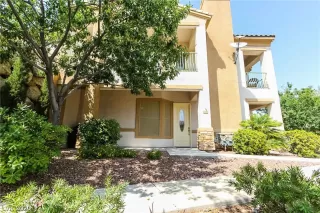 Photo #3: 2232256 Listing