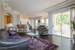 Photo #5: 2232256 Listing