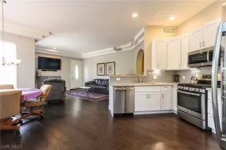 Photo #6: 2232256 Listing