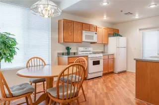 Photo #4: 2232284 Listing 