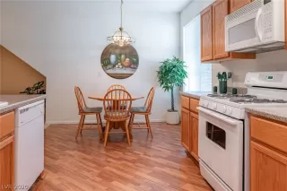 Photo #6: 2232284 Listing 