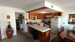 Photo #5: 2232303 Listing 