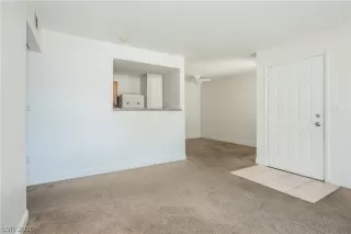 Photo #3: 2232306 Listing