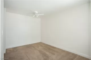 Photo #4: 2232306 Listing