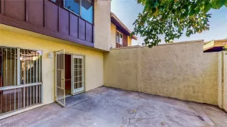 Photo #4: 2232366 Listing