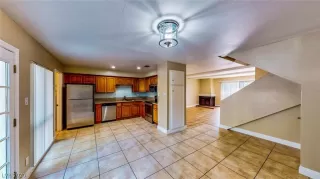 Photo #6: 2232366 Listing