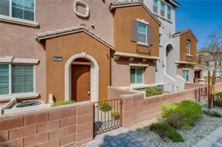 Photo #2: 2232376 Listing