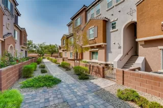 Photo #3: 2232376 Listing