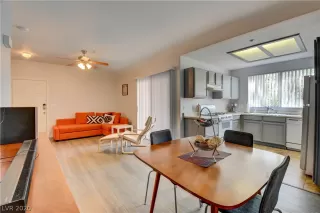 Photo #1: 2232386 Listing 