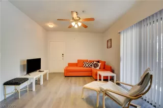 Photo #4: 2232386 Listing 