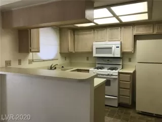 Photo #2: 2232395 Listing 