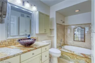 Photo #3: 2232404 Listing 