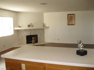 Photo #3: 2232420 Listing